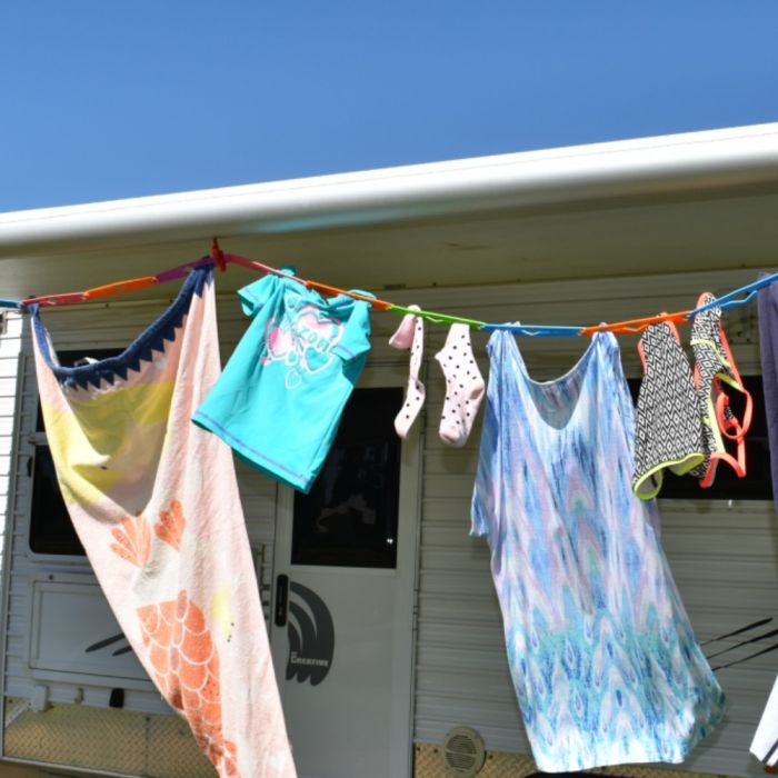 Pegless Clothesline