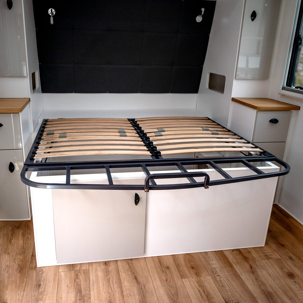 TravelCloud RV Queen Bed Base