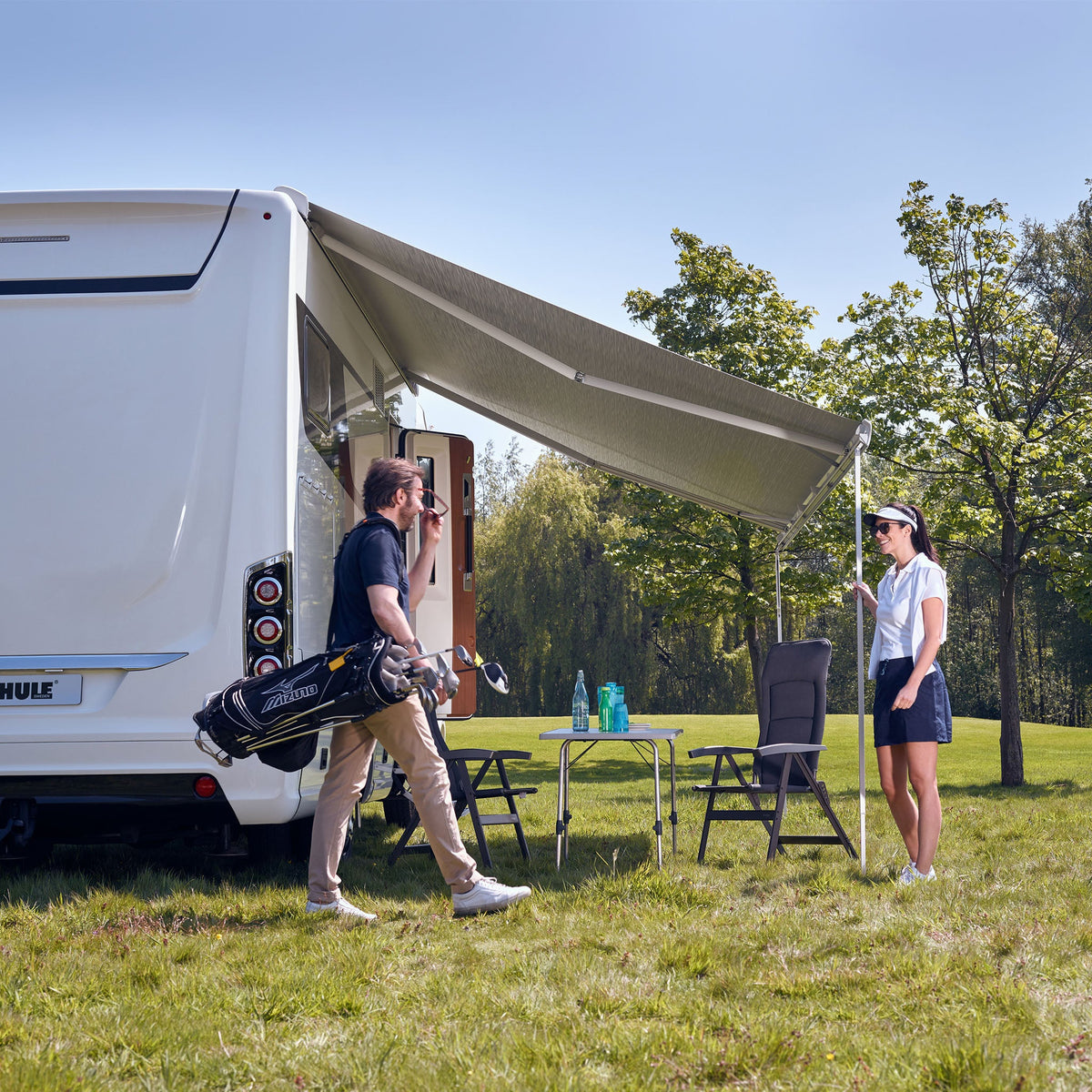 Thule 9200 Electric Awning