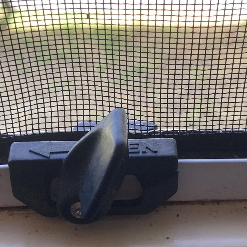 WOW SLIDE LOCK ASSY BLACK