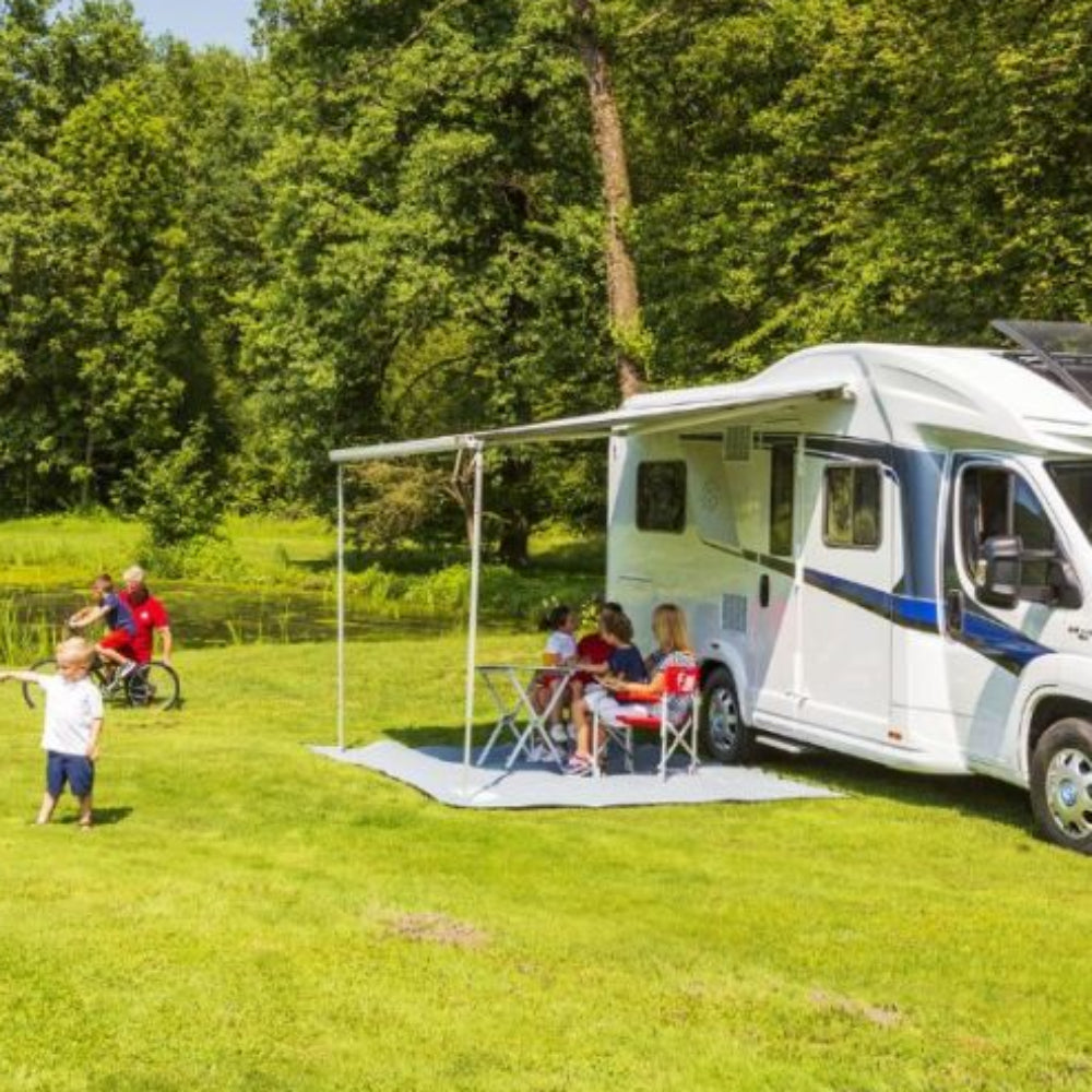 Family enjoying Fiamma Awning