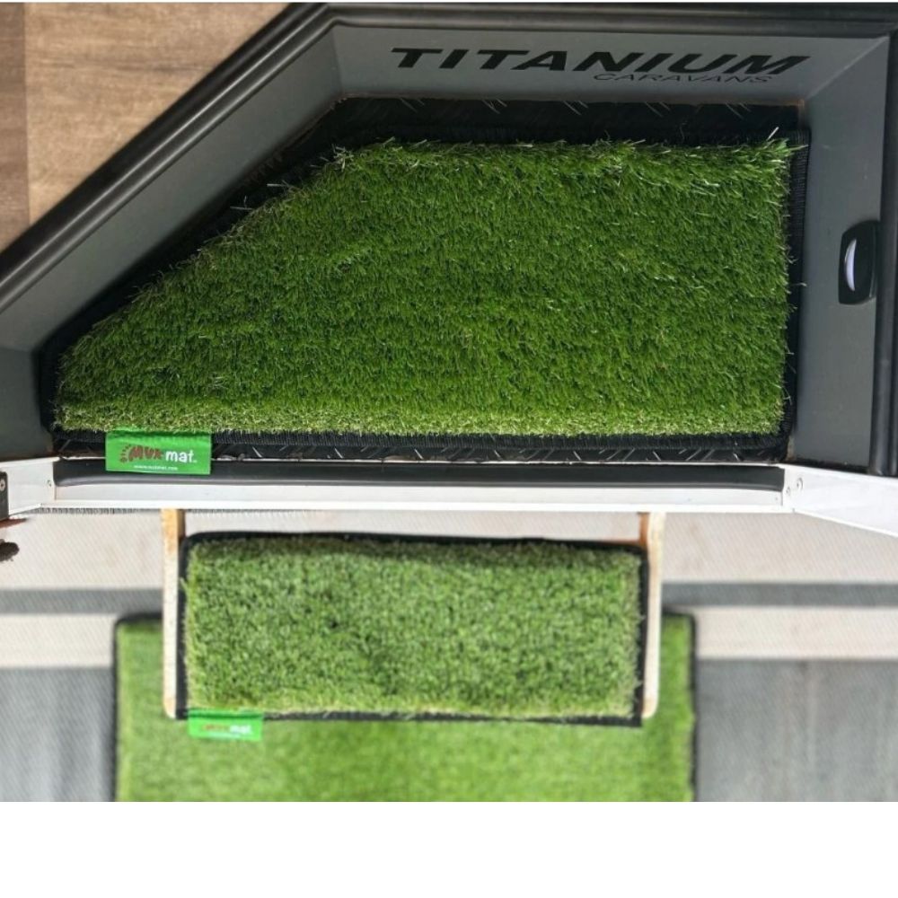 MUK MAT ANGLED CARAVAN STEP GREEN 28 X 60CM