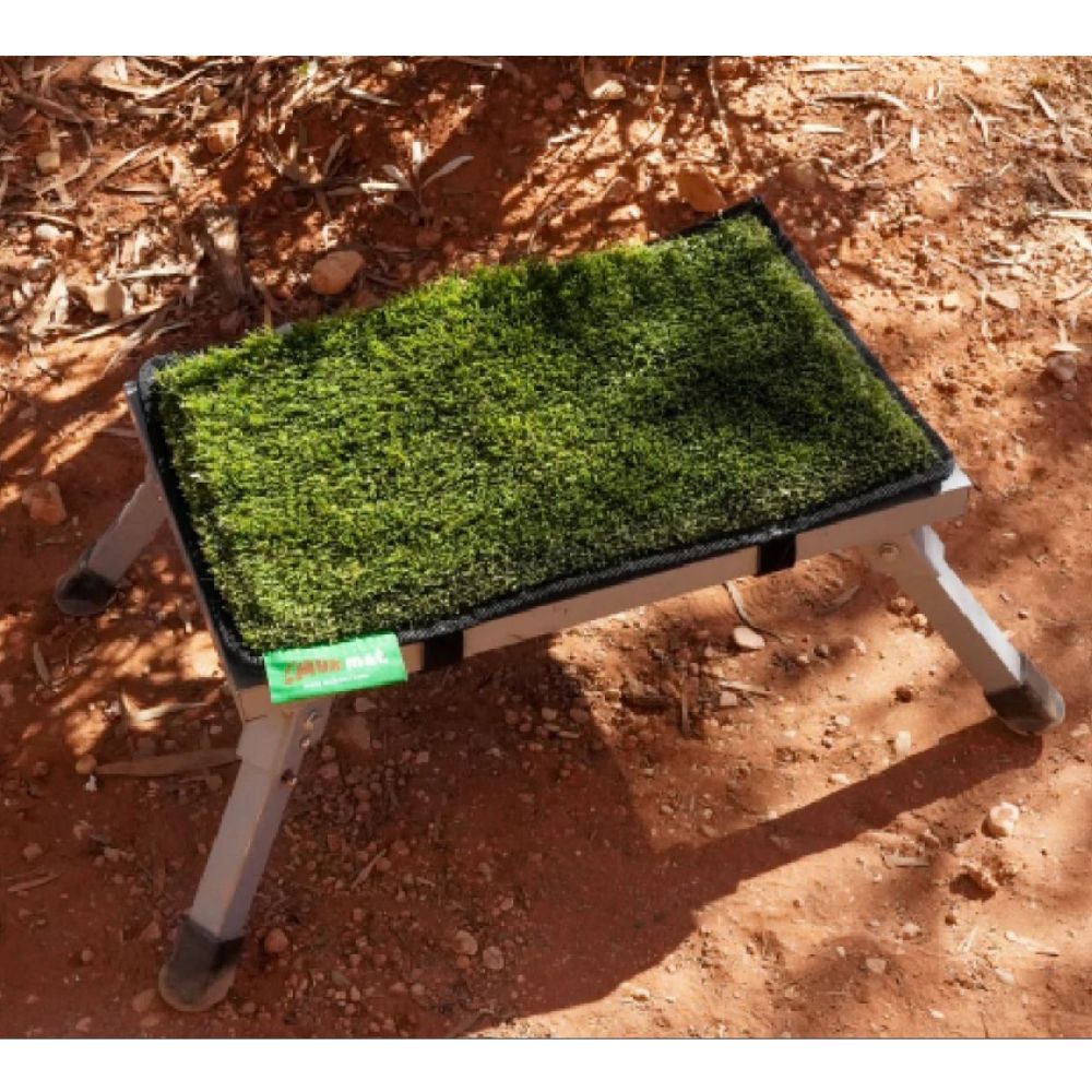 MUK MAT PORTABLE CARAVAN STEP GREEN 48 x 30
