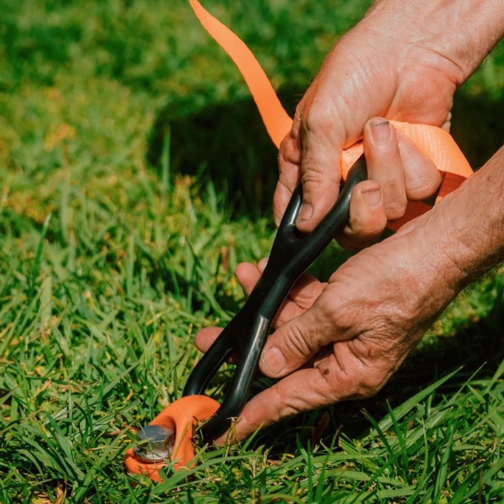 GROUND DOG SCREW IN PEG