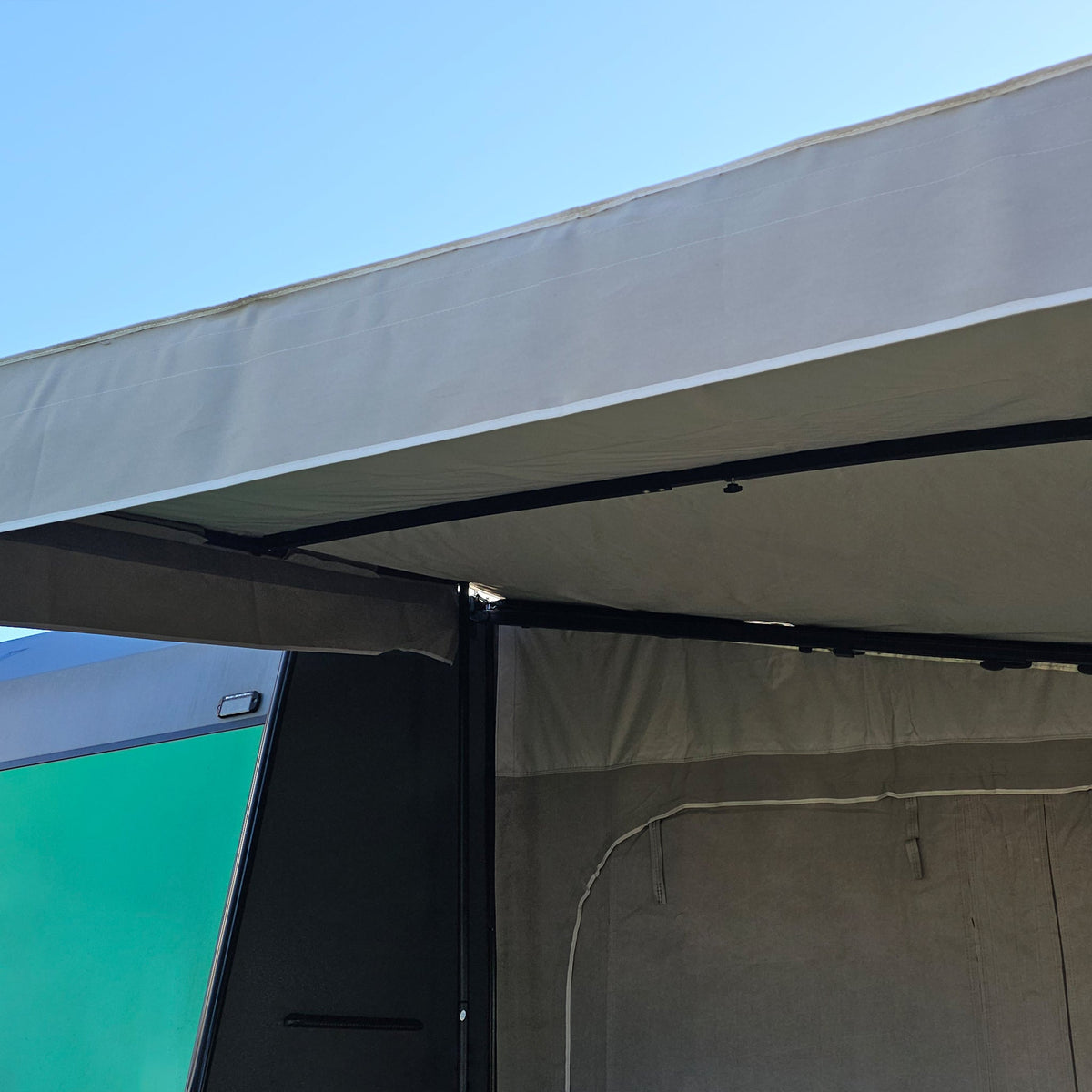 C-Clip Curved Roof Rafter