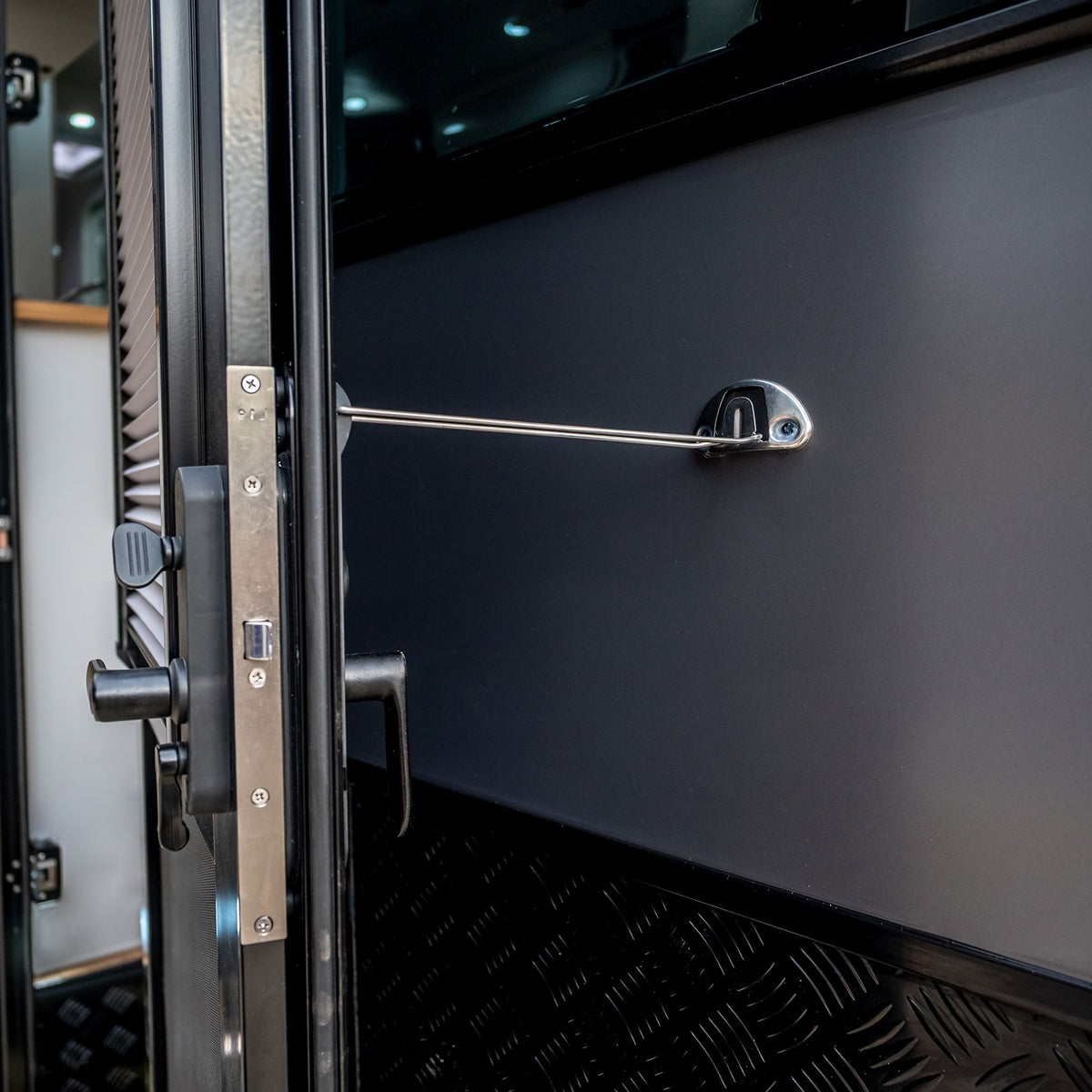 DC Caravan Door with Pleated Blind - Right Hand Hinge